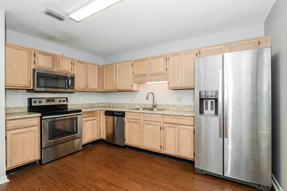 Building Photo - 2919 Lantana Lakes Dr W