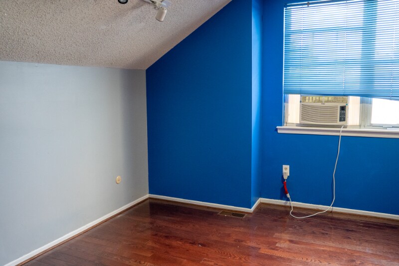 Building Photo - 10117 Wilbur St