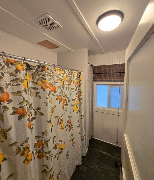 Building Photo - Charming 1920 Updated Vintage Home with ADU in the Heart of Port Hadlock!