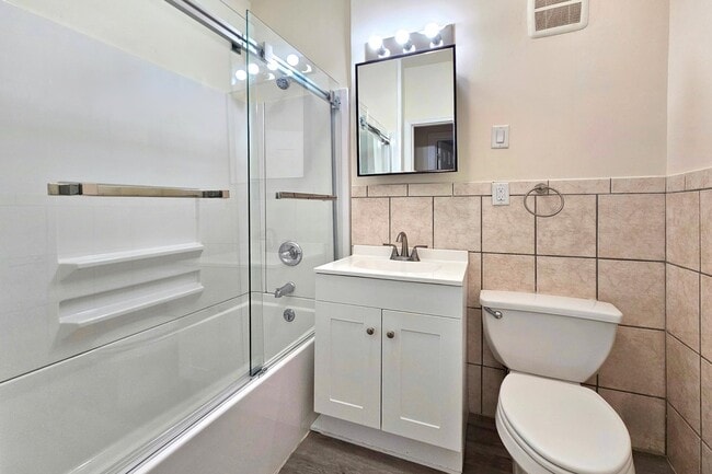 Building Photo - 45 Gautier Ave