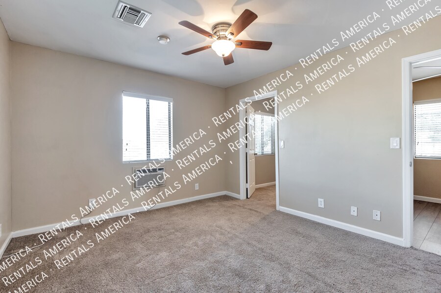 Building Photo - 2606 N Tyndall Ave