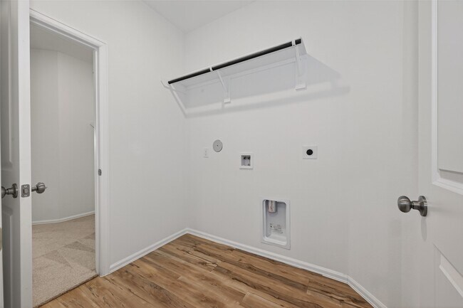 Building Photo - 3808 Moss Hl Rd