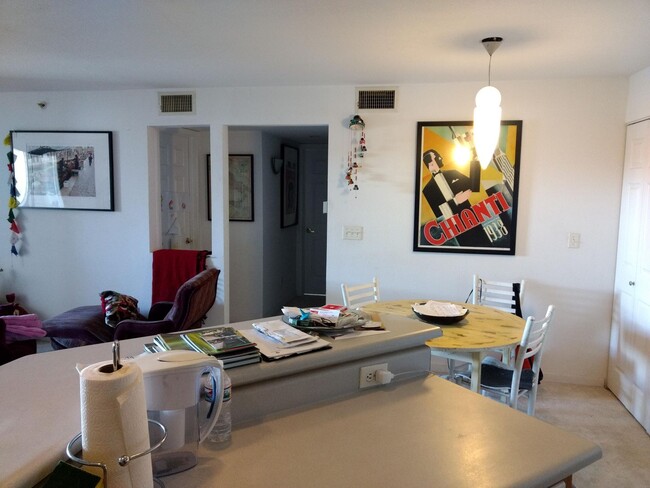 Building Photo - Top Floor South Boulder 2BD/2BA Condo - Av...