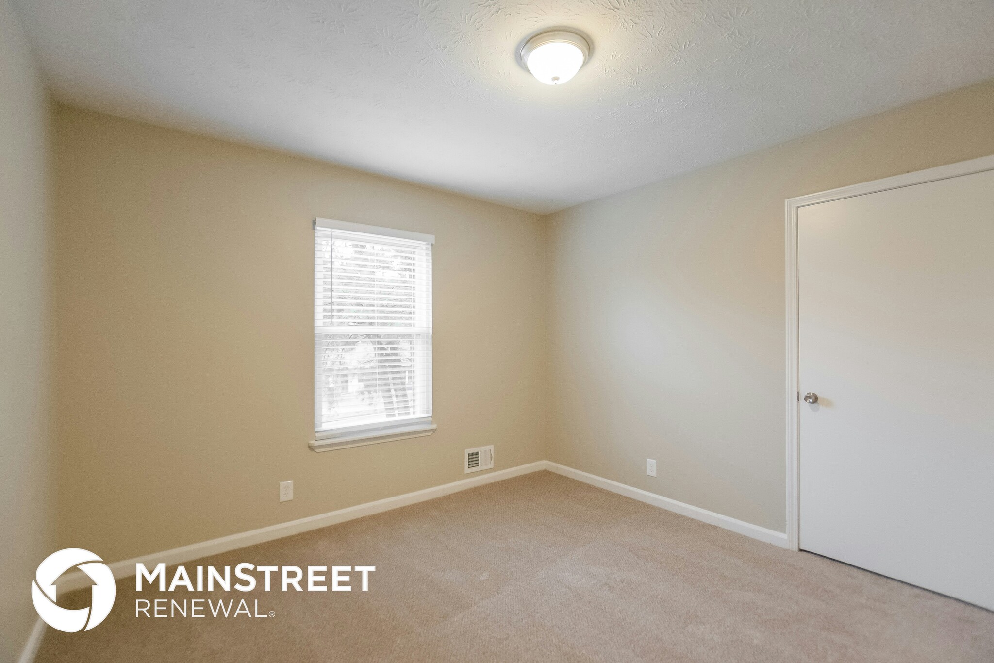 Building Photo - 3986 Majestic Dr SW