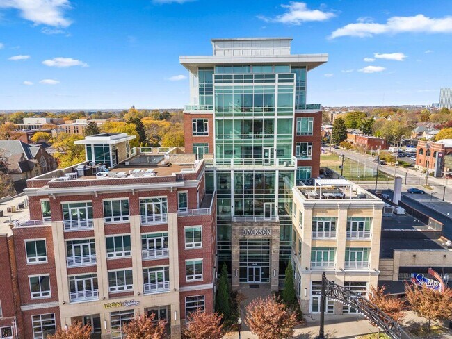 Building Photo - 1145 N High St