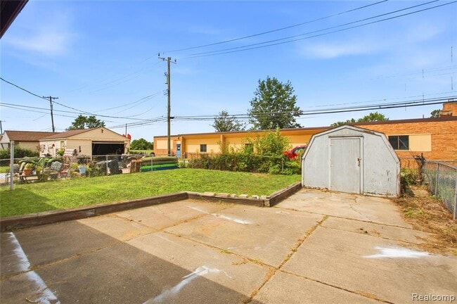 Building Photo - 2090 Moran Ave