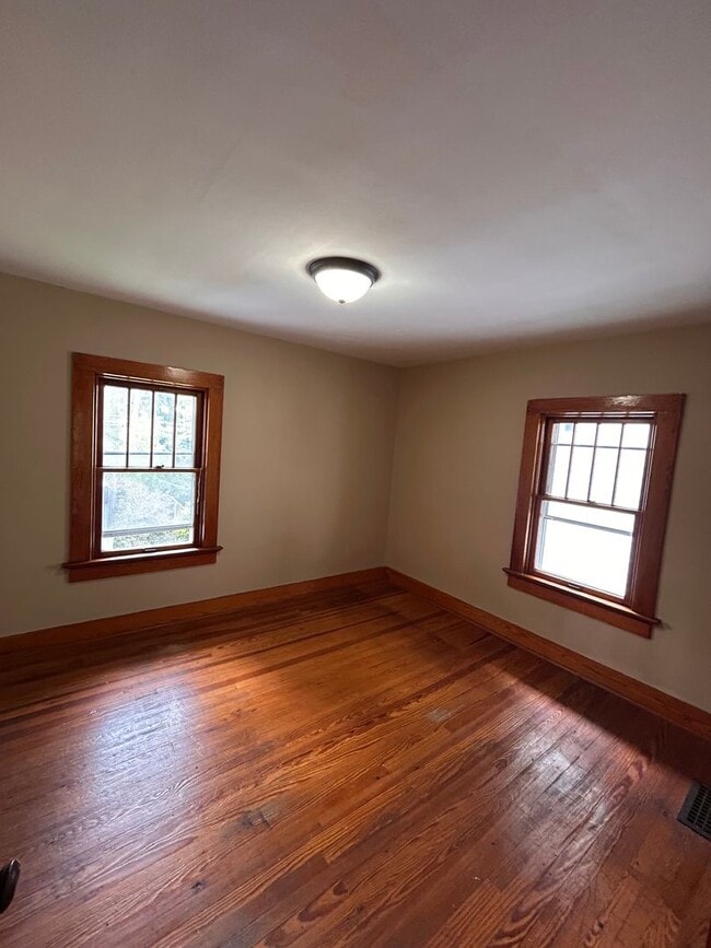 Building Photo - 3708 Weisser Park Ave