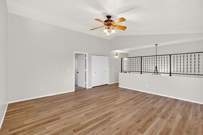 Building Photo - 41628 W Hillman Dr