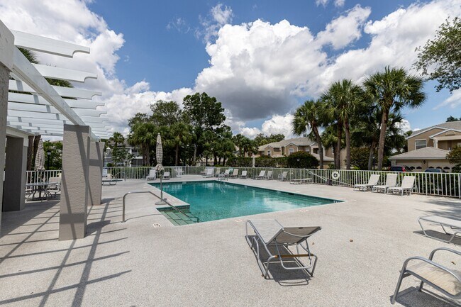Building Photo - 12040 Summergate Cir