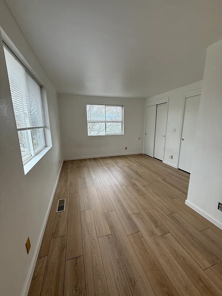 Building Photo - 98 Emerick St