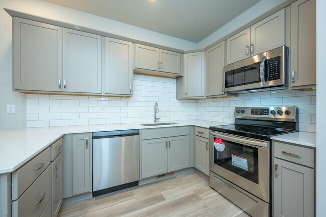 Building Photo - Brand-New 3-Bed Townhome with Attached Garage in Wolf Creek