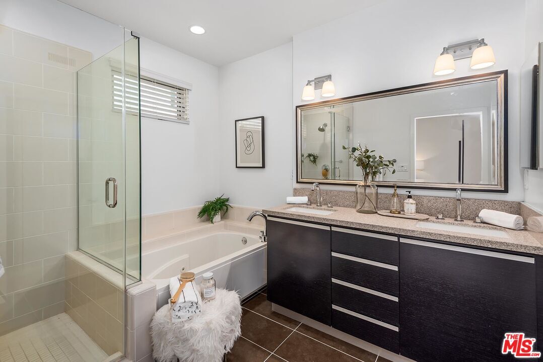 Primary Bathroom - 310 Washington Blvd