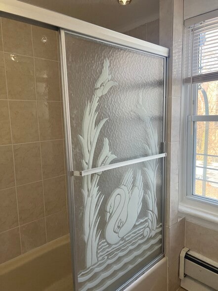 Building Photo - 60 St Pauls Ave