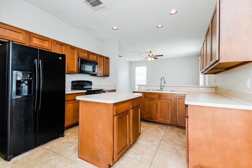 Building Photo - 12370 Arlington Park Ln