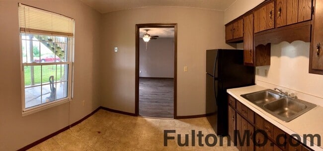 Building Photo - 539 Collier Ln