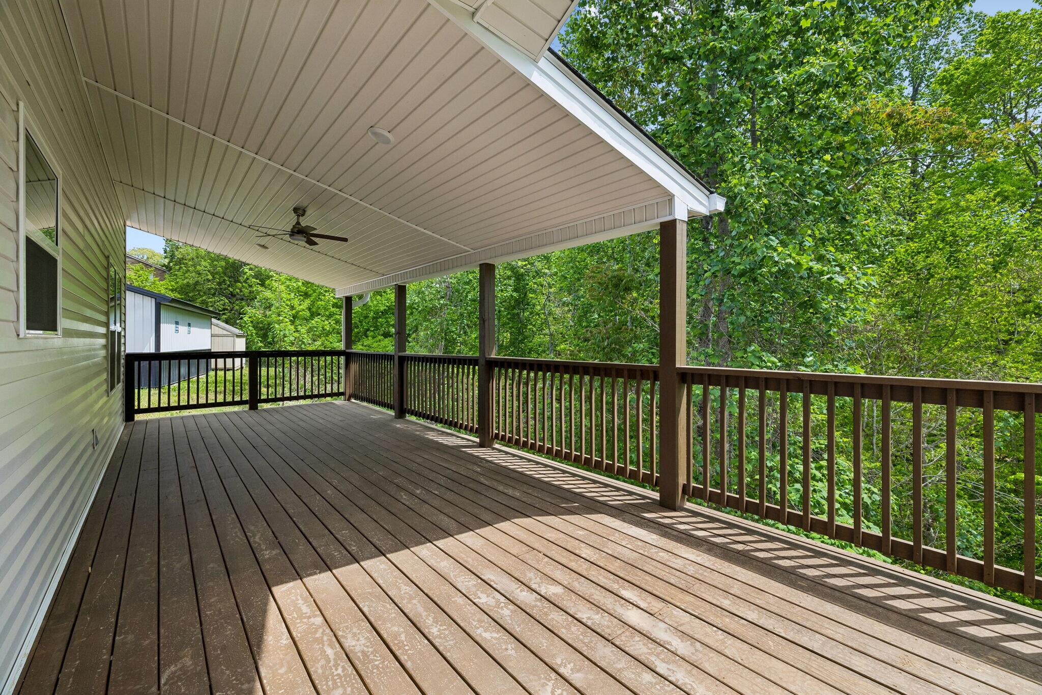 Building Photo - 551 Skyview Dr
