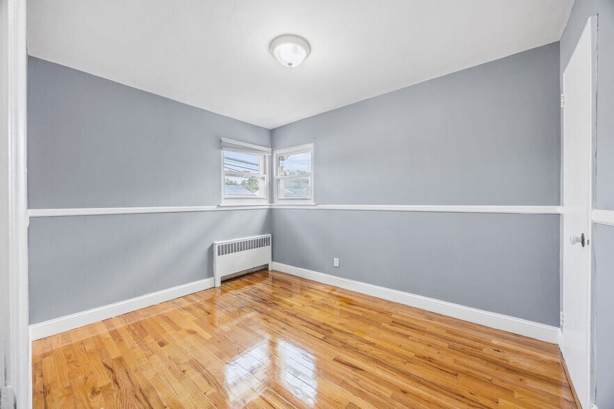 Building Photo - 2282 Baylis Ave