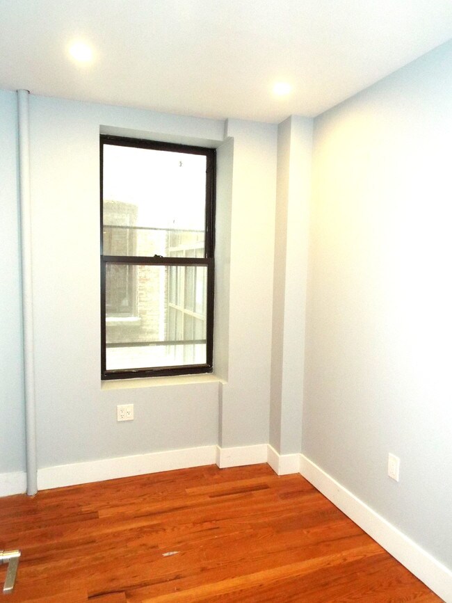 Building Photo - 235 W 146th St