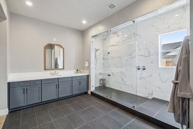 Building Photo - STUNNING AND MODERN Masterpiece!