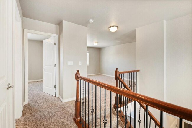 Building Photo - 1520 Cirque Valley Ln