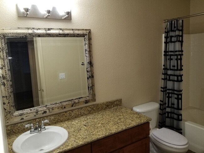 Building Photo - Upgraded West-Flagstaff Condo in the Arbors - 2 Bed, 2 Bath - NO Students & NO Pets! - Avail. NOW!!