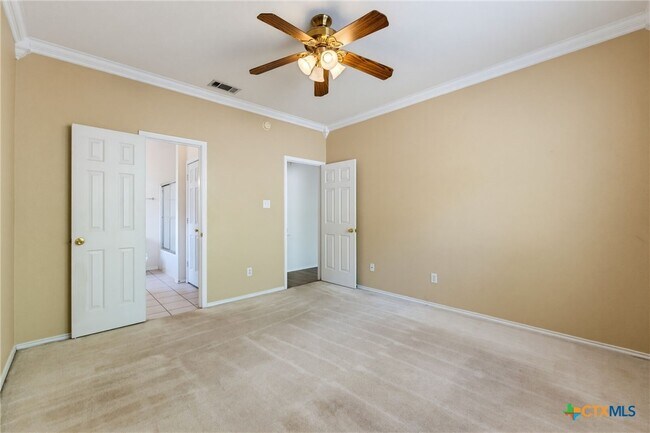 Building Photo - 2416 Catawba Loop