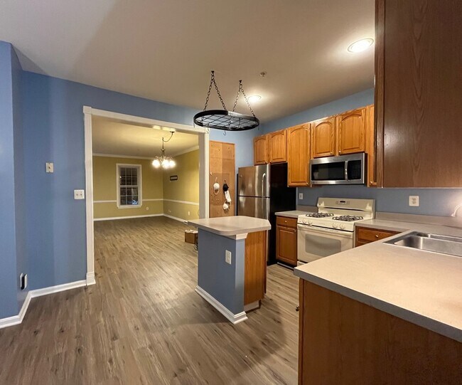 Building Photo - 3 Diamond Hill Ct