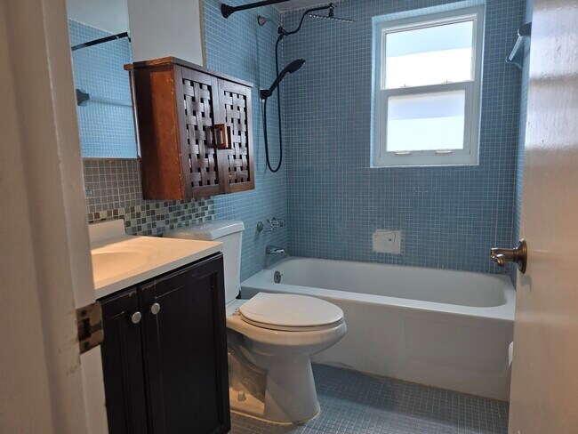 Building Photo - 3915 S Flagler Dr