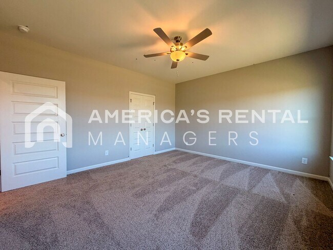 Building Photo - Brand New Three Bedroom Hudson Plan for Rent in Tuscaloosa!