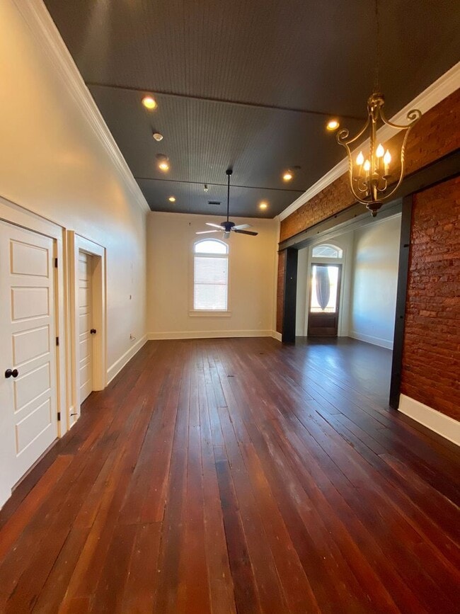 Building Photo - Beautiful 2BR/2BA Loft in Downtown Opelika