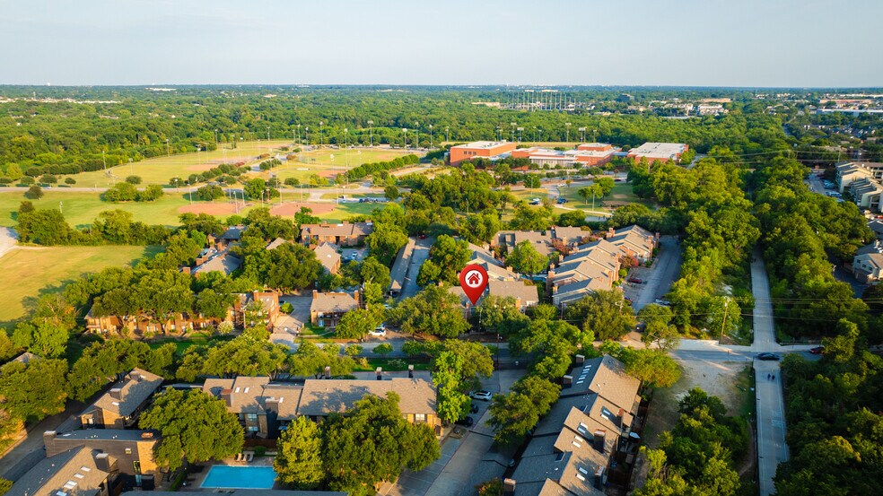 Building Photo - 7510 Holly Hill Dr