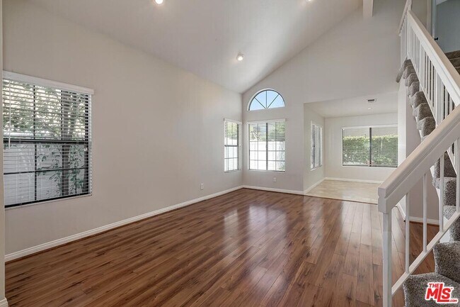 Building Photo - 26816 Cactus Trail