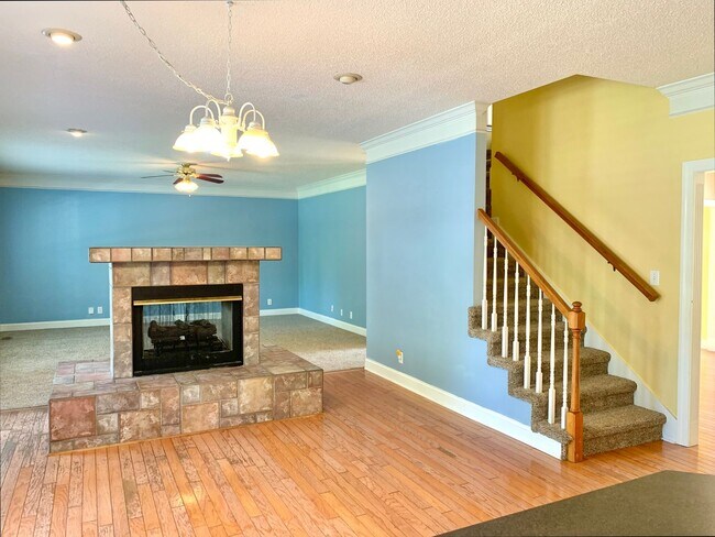 Building Photo - 141 Lyme Dr