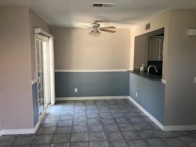 Building Photo - 402 Ferrara Way