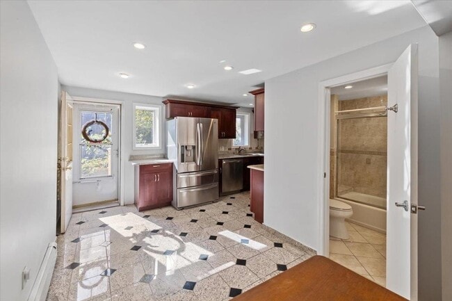 Building Photo - 259 7th St