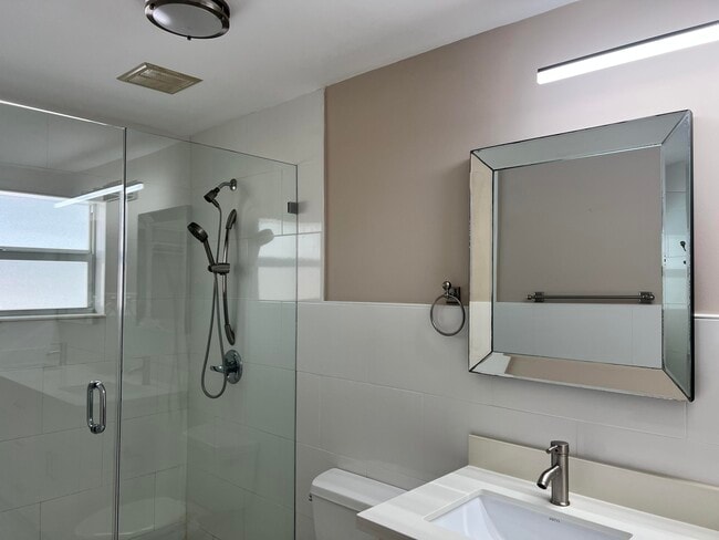 Building Photo - 3210 NW 23rd Ter