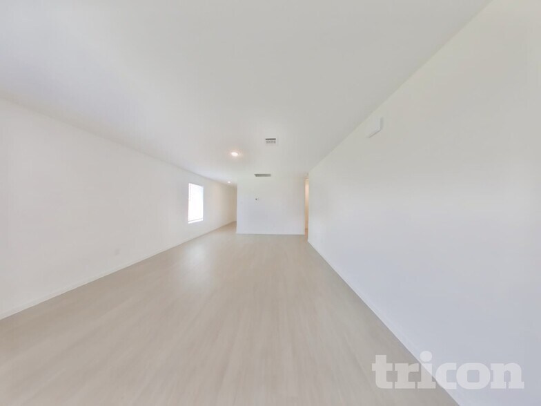 Building Photo - 3072 Dawn Sound Dr