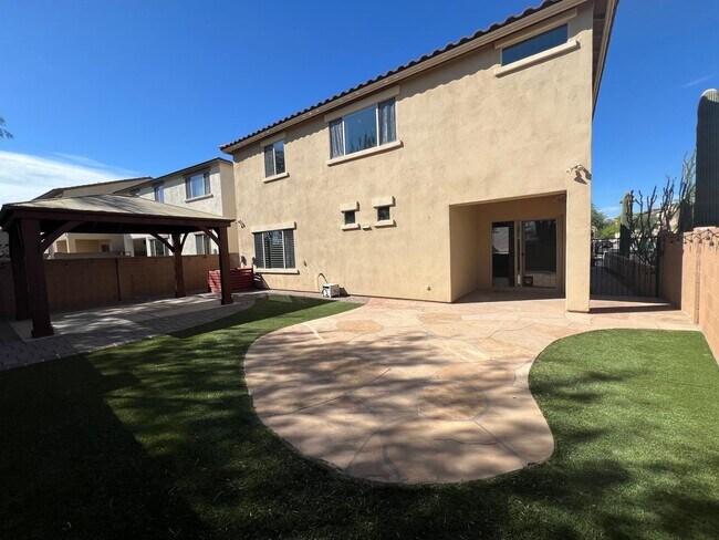 Building Photo - 3 Bedroom - 2 story home in Rancho Sahuarita