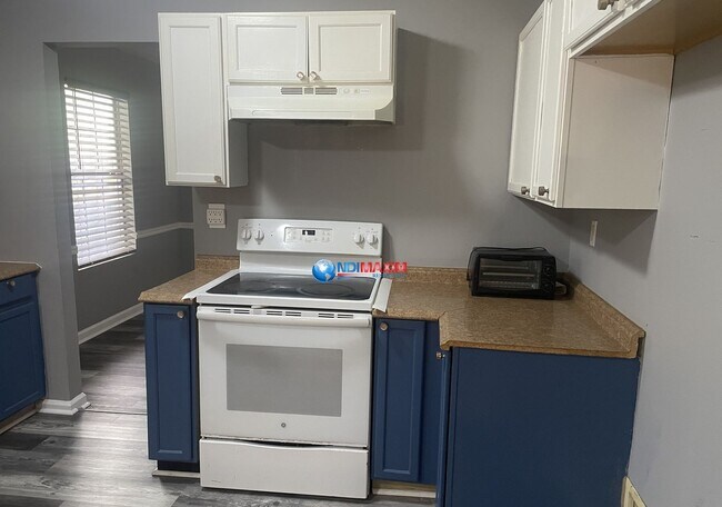 Building Photo - Spacious 4 bedrooms split-level house in Lithonia