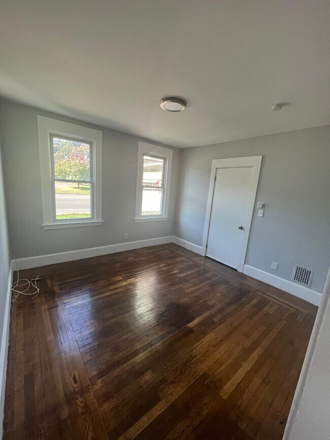 Building Photo - 1759 Dixwell Ave