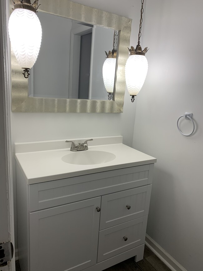 Full bath vanity - 317 Gardner St