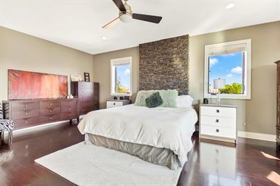 Building Photo - Rare Oversized Fully Furnished 3 Bed / 2.5 Bath 2,800+ SF Duplex with Private 1,000 SF Roof Deck ...