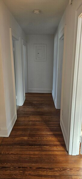 Building Photo - 506 E Liberty St