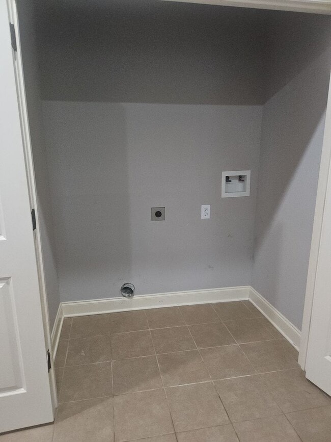 Building Photo - Welcome Home!