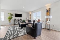 Building Photo - 3216 White Tail Dr