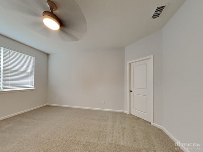 Building Photo - 183 Charlie Way