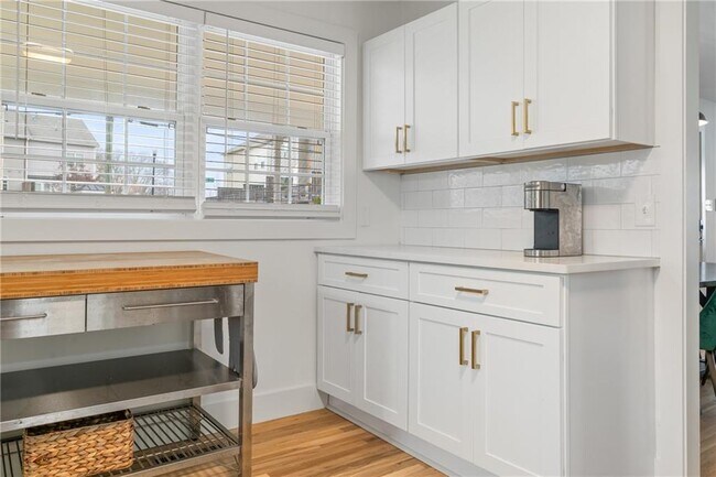 Building Photo - 2790 Sardis St