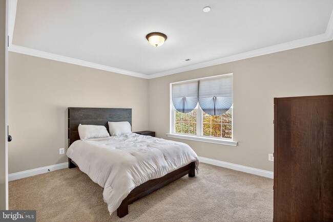 Building Photo - 7986 Benjamin Stoddert Ct