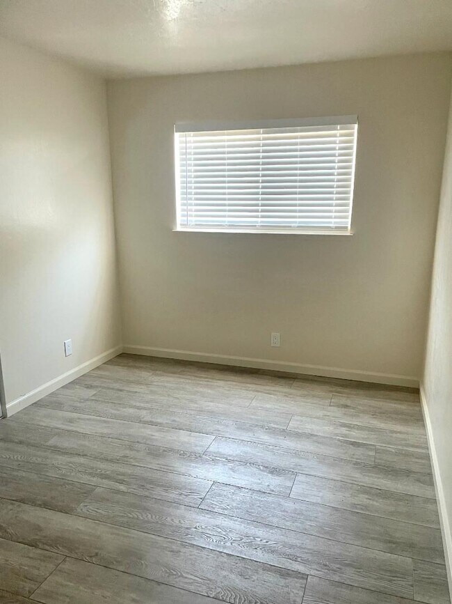 Building Photo - 820 Welburn Ave