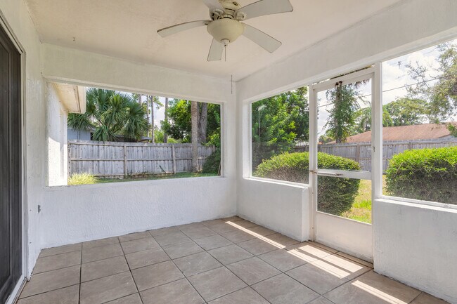 Building Photo - 3214 Juniper Dr